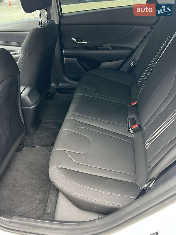 Седан Hyundai Elantra 2020 в Киеве
