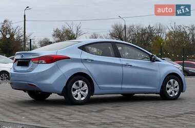 Седан Hyundai Elantra 2011 в 