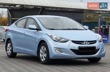 Седан Hyundai Elantra 2011 в 