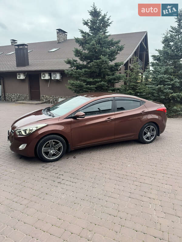 Седан Hyundai Elantra 2012 в Броварах