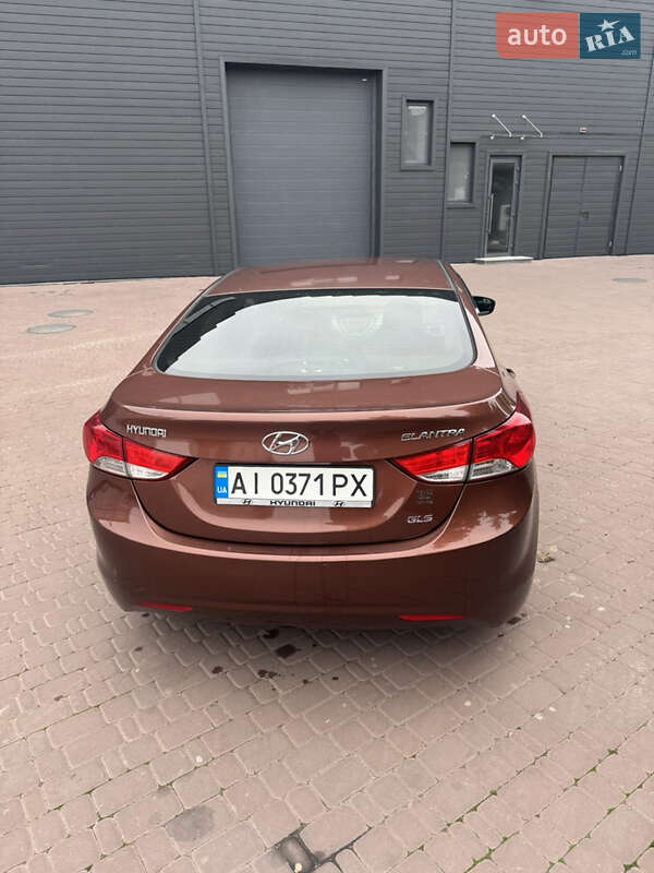 Седан Hyundai Elantra 2012 в Броварах