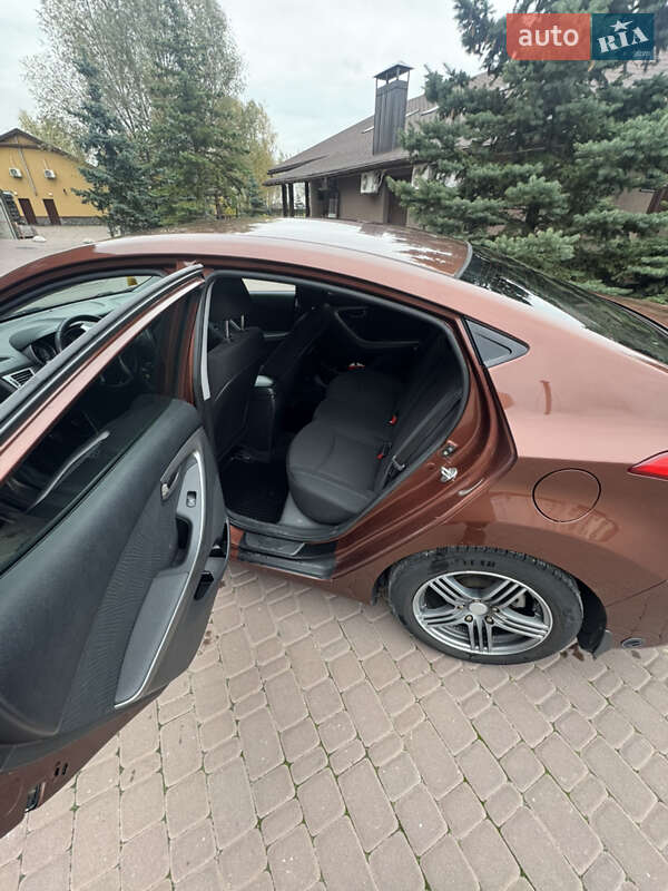 Седан Hyundai Elantra 2012 в Броварах