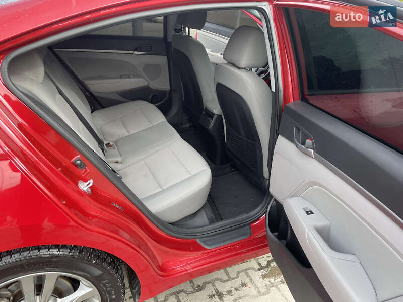 Седан Hyundai Elantra 2018 в Киеве фото 7 Седан Hyundai Elantra 2018 в Киеве