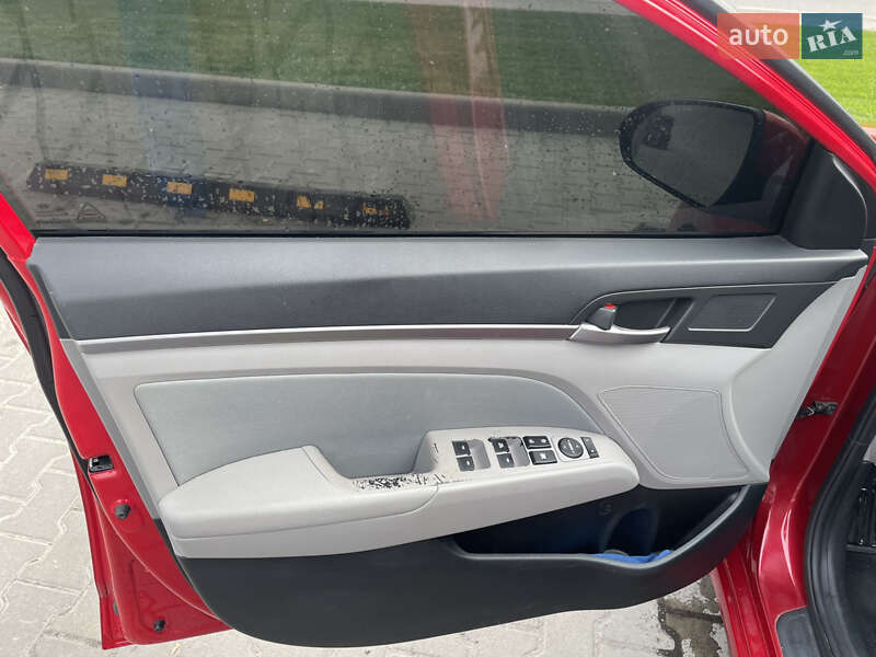 Седан Hyundai Elantra 2018 в Киеве фото 13 Седан Hyundai Elantra 2018 в Киеве