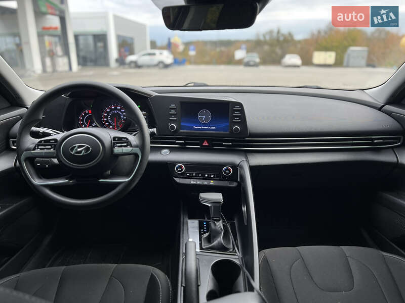 Седан Hyundai Elantra 2021 в Ірпені