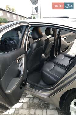 Седан Hyundai Elantra 2011 в 