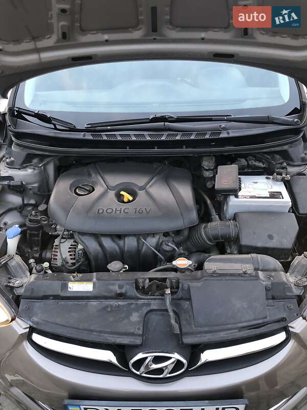 Седан Hyundai Elantra 2011 в Киеве