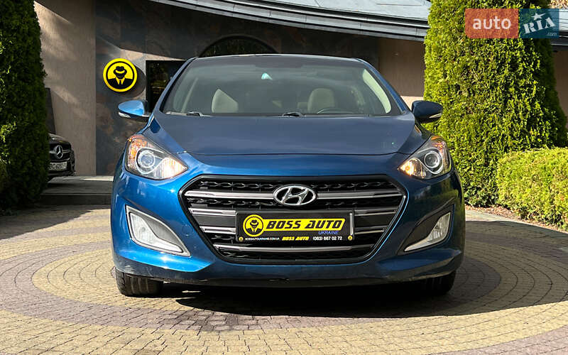 Хэтчбек Hyundai Elantra 2014 в Львове