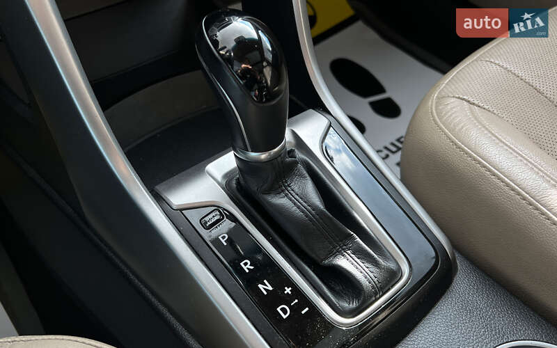 Хэтчбек Hyundai Elantra 2014 в Львове