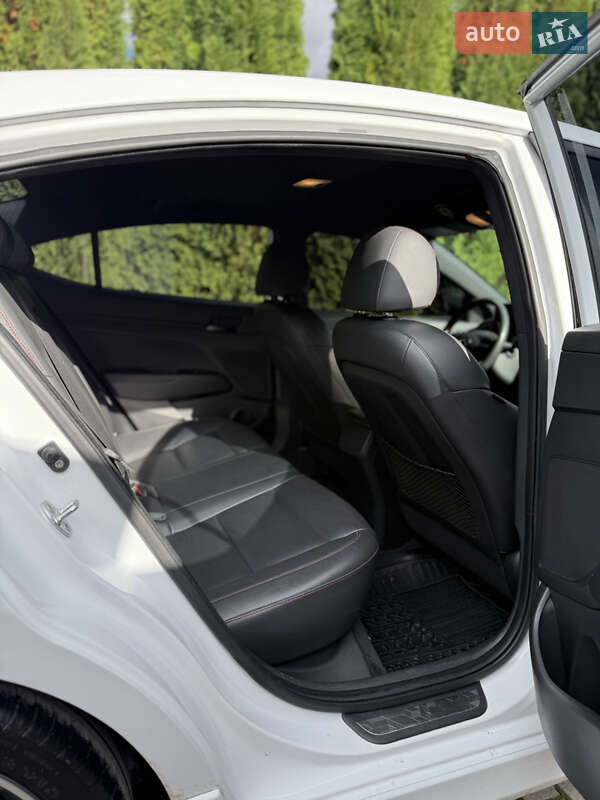 Седан Hyundai Elantra 2018 в Дубно фото 35 Седан Hyundai Elantra 2018 в Дубно