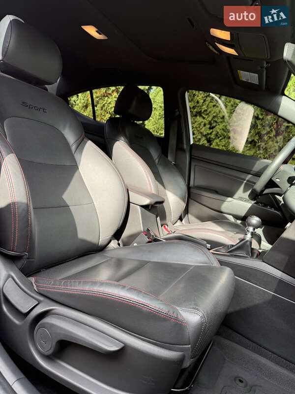 Седан Hyundai Elantra 2018 в Дубно фото 37 Седан Hyundai Elantra 2018 в Дубно
