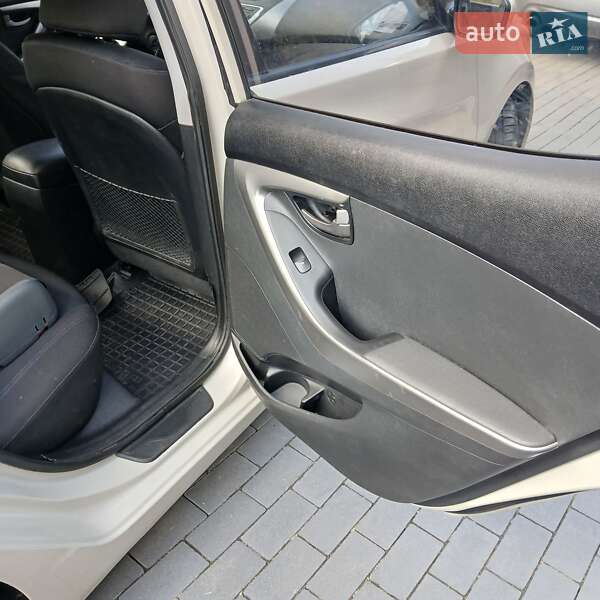 Седан Hyundai Elantra 2011 в Хмельницком