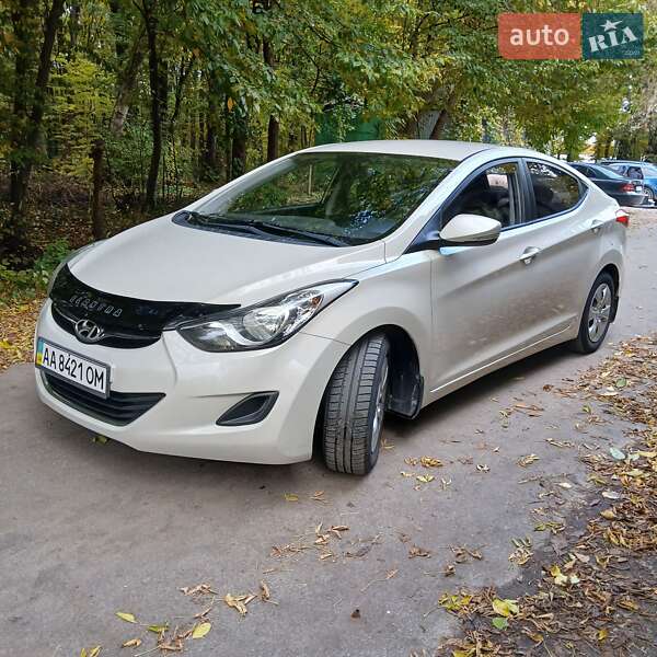 Седан Hyundai Elantra 2011 в Хмельницком