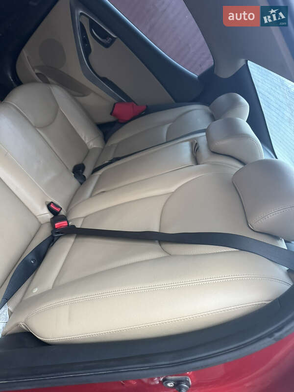 Седан Hyundai Elantra 2012 в Бориславі