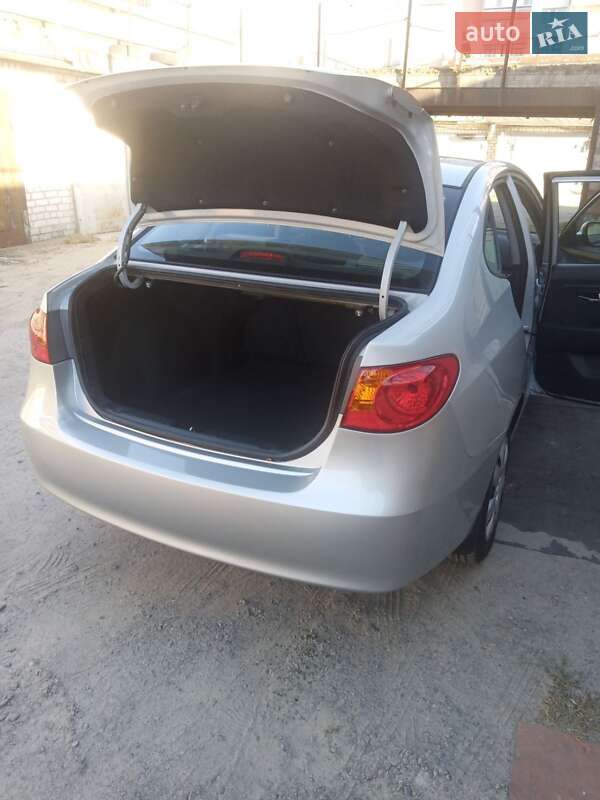 Седан Hyundai Elantra 2010 в Кам'янському фото 19 Седан Hyundai Elantra 2010 в Кам'янському