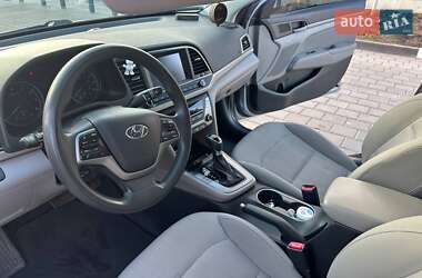 Седан Hyundai Elantra 2016 в 