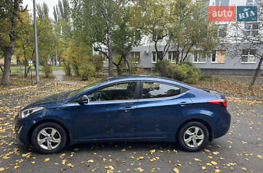 Седан Hyundai Elantra 2015 в 