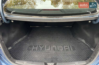 Седан Hyundai Elantra 2015 в 