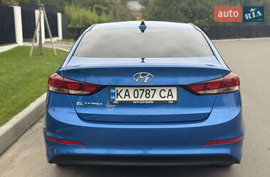 Седан Hyundai Elantra 2016 в 