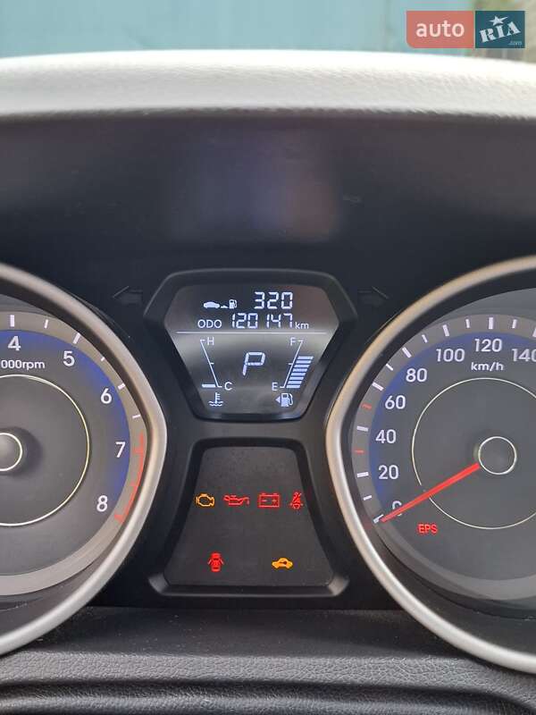 Седан Hyundai Elantra 2013 в Миколаєві