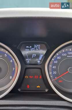 Седан Hyundai Elantra 2013 в 