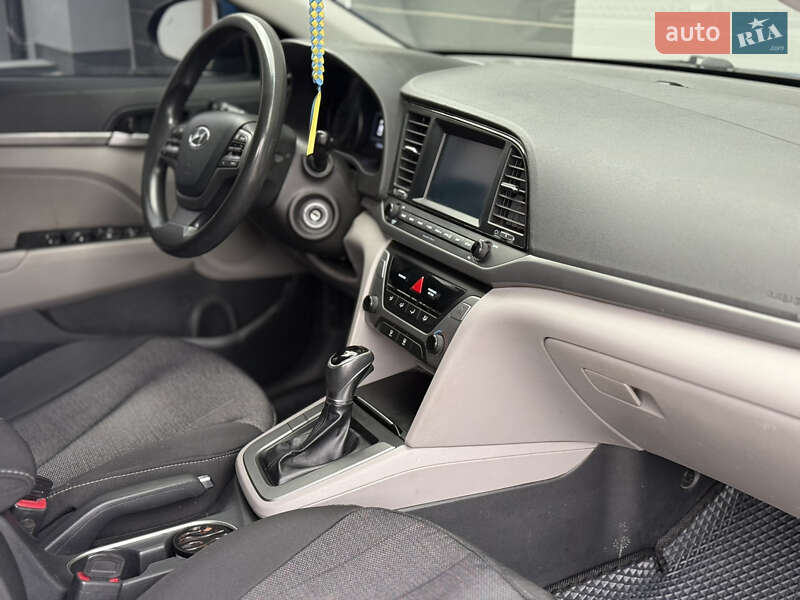Седан Hyundai Elantra 2017 в Тернополе фото 28 Седан Hyundai Elantra 2017 в Тернополе