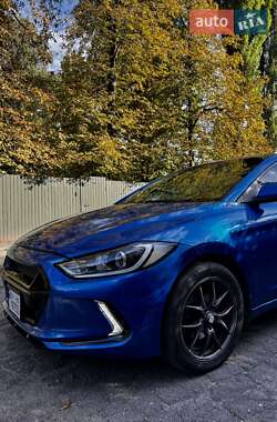 Седан Hyundai Elantra 2016 в  фото 7 Седан Hyundai Elantra 2016 в