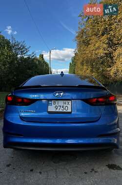 Седан Hyundai Elantra 2016 в  фото 10 Седан Hyundai Elantra 2016 в