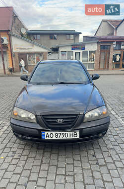 Хэтчбек Hyundai Elantra 2004 в 