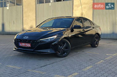 Седан Hyundai Elantra 2023 в Львове