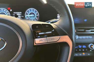 Седан Hyundai Elantra 2023 в 