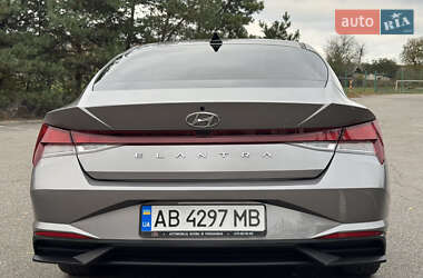 Седан Hyundai Elantra 2021 в 