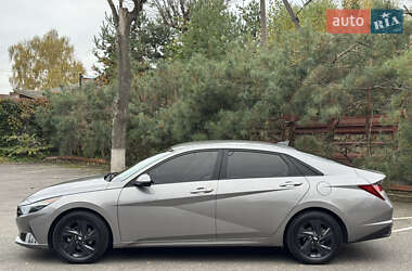 Седан Hyundai Elantra 2021 в 
