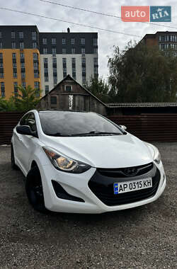 Седан Hyundai Elantra 2015 в 