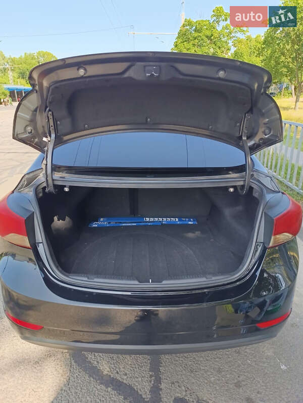Седан Hyundai Elantra 2014 в Дніпрі