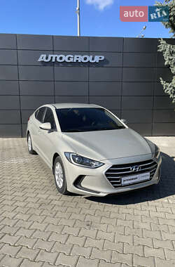 Седан Hyundai Elantra 2018 в Одессе