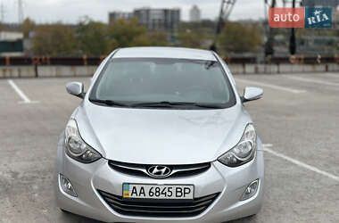 Седан Hyundai Elantra 2012 в 