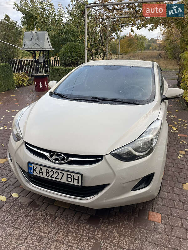 Седан Hyundai Elantra 2013 в Голованевске фото 4 Седан Hyundai Elantra 2013 в Голованевске