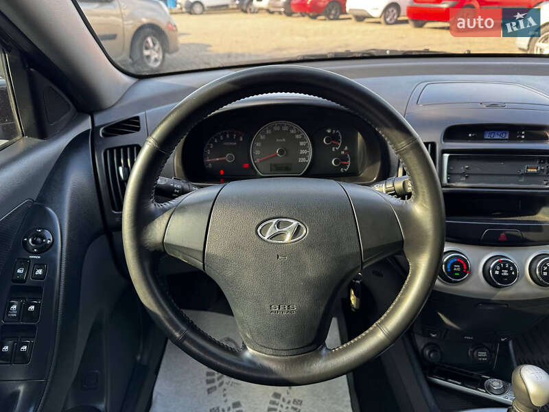 Седан Hyundai Elantra 2007 в Дніпрі