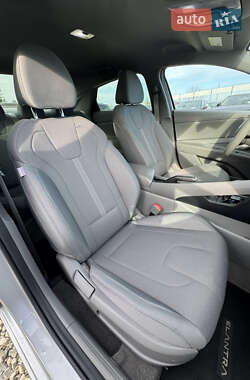 Седан Hyundai Elantra 2020 в 