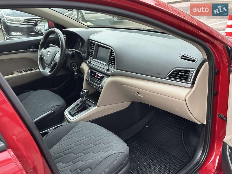Седан Hyundai Elantra 2016 в Киеве фото 5 Седан Hyundai Elantra 2016 в Киеве