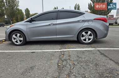 Седан Hyundai Elantra 2013 в 