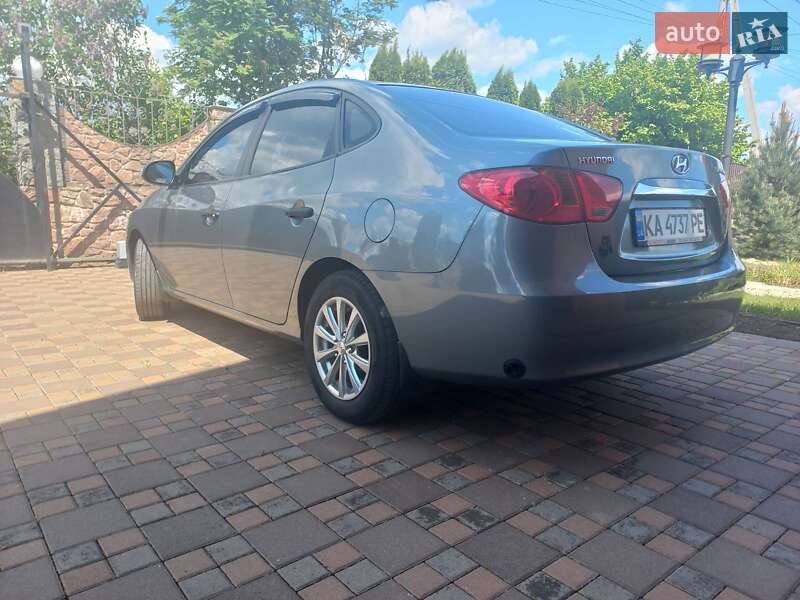 Седан Hyundai Elantra 2010 в Киеве фото 28 Седан Hyundai Elantra 2010 в Киеве
