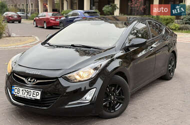 Седан Hyundai Elantra 2015 в Києві