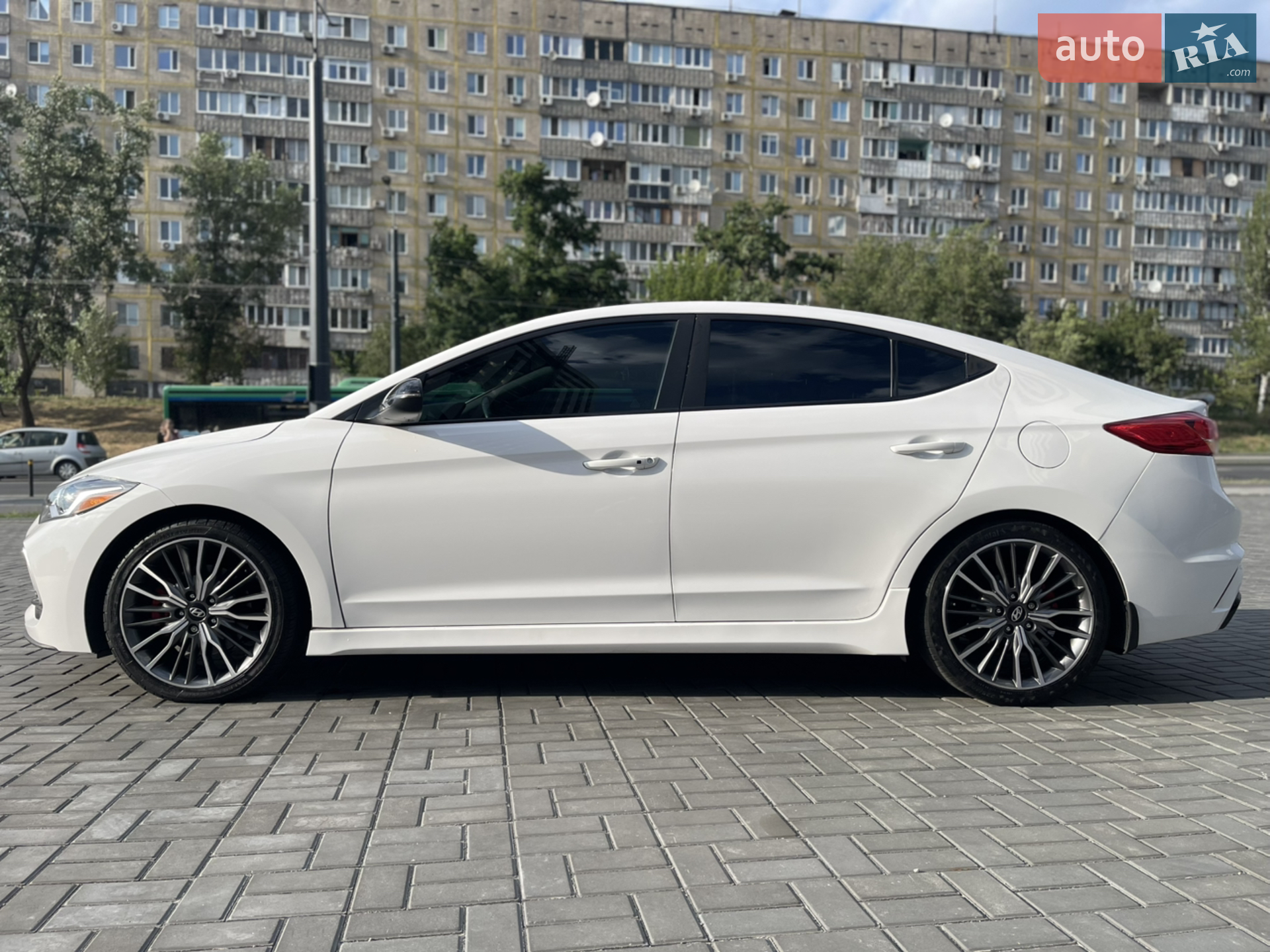 2017 Hyundai Elantra - мініатюра 7