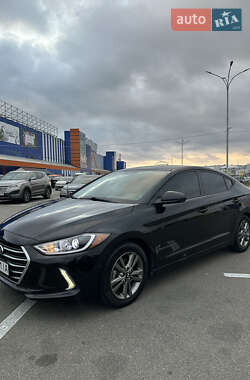 Седан Hyundai Elantra 2017 в Киеве