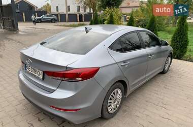 Седан Hyundai Elantra 2016 в Кривом Роге