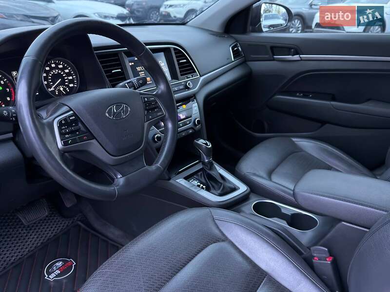 Седан Hyundai Elantra 2016 в Харькове