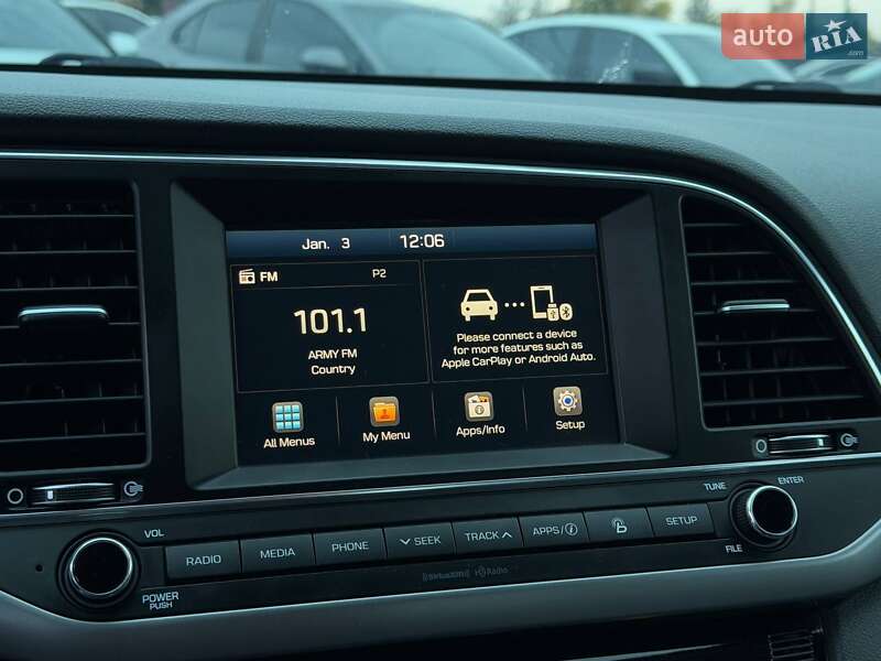 Седан Hyundai Elantra 2016 в Харькове