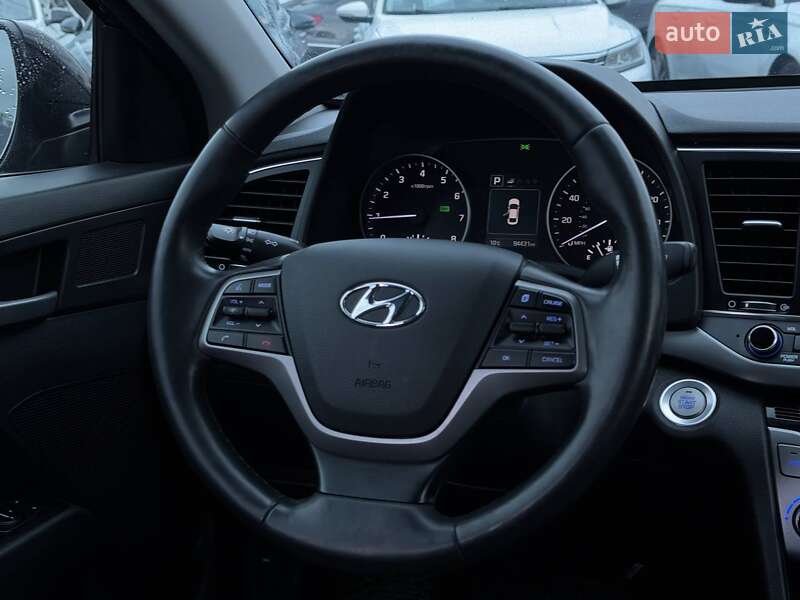 Седан Hyundai Elantra 2016 в Харькове